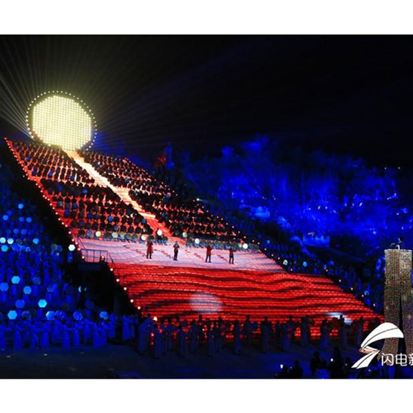 日照央视春晚泰安站御用升降舞台